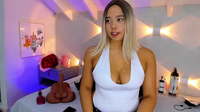 Martina Miiller online show from 04/10/26, 12:54