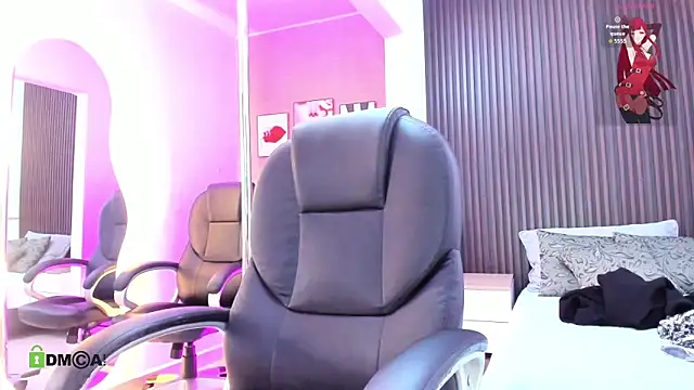 natasha  jackson online show from 11/24/25, 12:49