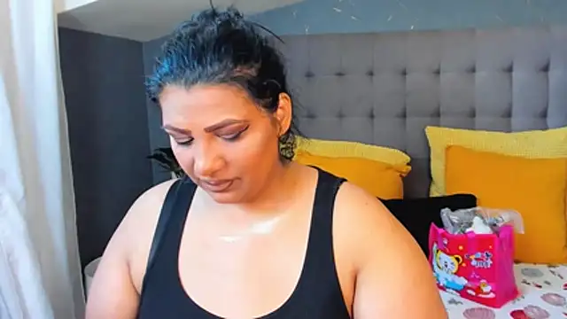 Snapshot of AmyCubes chatting on 06/15/26, 01:13 AmyCubes online show from 06/15/26, 01:13