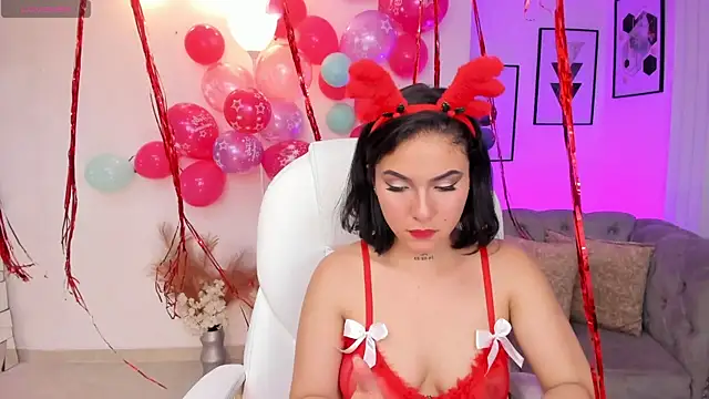 kendaall jenner  online show from 12/06/24, 04:03