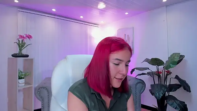 kendaall jenner  online show from 02/13/25, 05:16