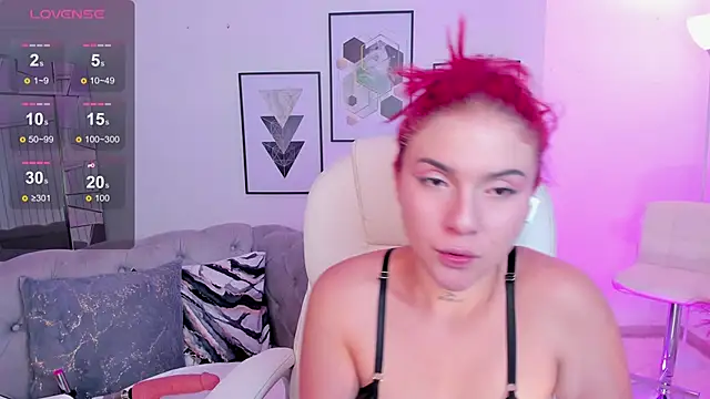 kendaall jenner  online show from 03/04/25, 07:30