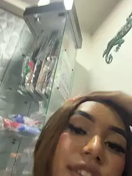 Nikol Rang   online show from 02/10/25, 07:47