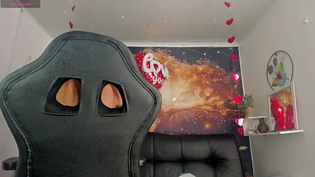 Nikol Rang   online show from 02/19/25, 04:12