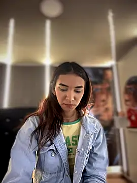 Nikol Rang   online show from 09/11/25, 07:58