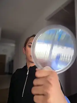 Nikol Rang   online show from 02/06/26, 08:45