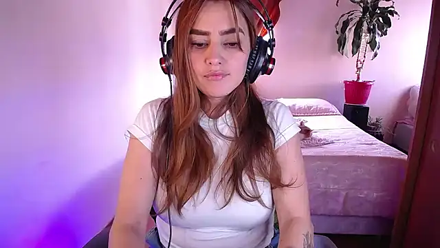 Lu perez online show from 09/20/25, 07:37