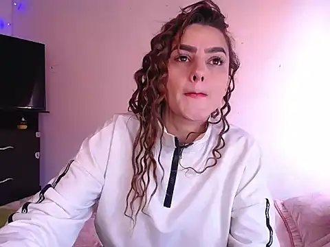 Lu perez online show from 10/21/25, 08:09