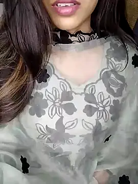 Sreya213 online show from 12/03/24, 07:44