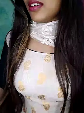 Sreya213 online show from 01/13/25, 06:38