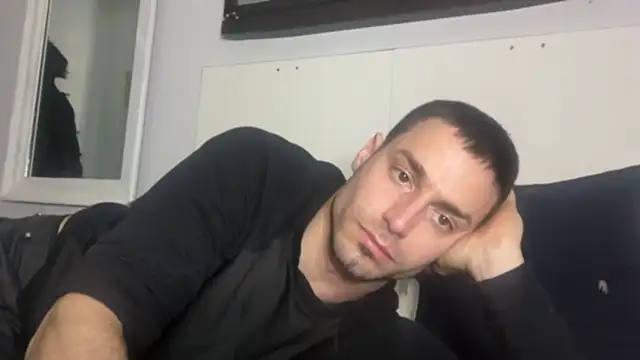 Snapshot of hot_shot_13 chatting on 11/16/25, 08:14 hot shot 13 online show from 11/16/25, 08:14