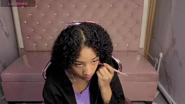 Violeth b online show from 12/17/25, 12:44