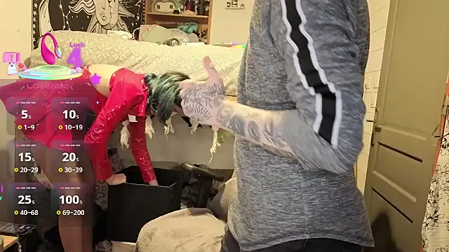 LisandreLaVenale online show from 04/21/26, 08:44