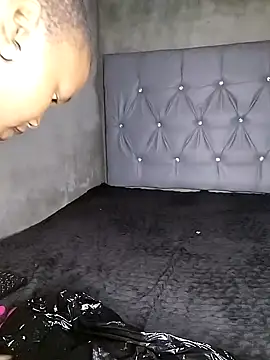 Snapshot of Sego_TeeTee chatting on 02/23/25, 01:46 Sego TeeTee online show from 02/23/25, 01:46