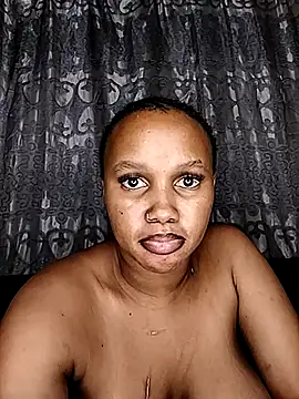 Snapshot of Sego_TeeTee chatting on 02/15/26, 07:32 Sego TeeTee online show from 02/15/26, 07:32