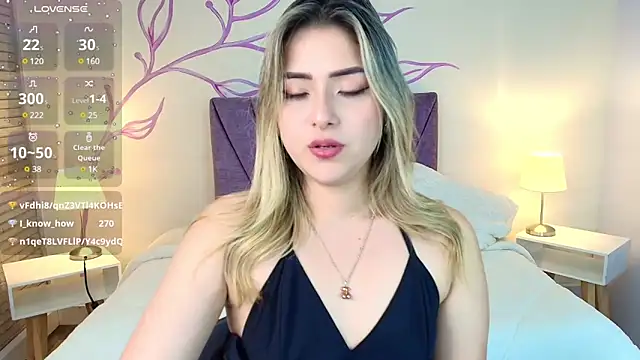 Snapshot of DahliaMoore chatting on 03/17/25, 11:00 DahliaMoore online show from 03/17/25, 11:00