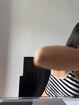 Snapshot of IssabellaLopez chatting on 11/18/25, 04:33 IssabellaLopez online show from 11/18/25, 04:33