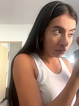 Snapshot of IssabellaLopez chatting on 01/07/26, 01:35 IssabellaLopez online show from 01/07/26, 01:35