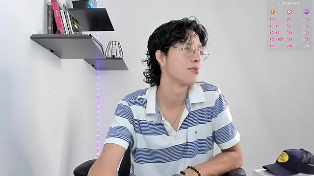 Snapshot of manu_vera chatting on 01/05/25, 07:39 manu vera online show from 01/05/25, 07:39