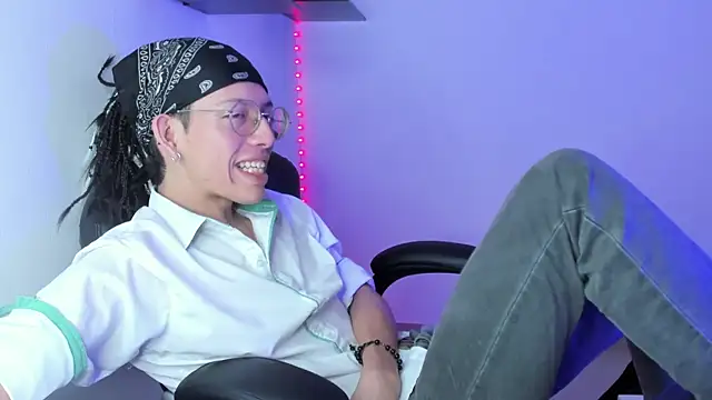 Snapshot of manu_vera chatting on 03/16/25, 11:14 manu vera online show from 03/16/25, 11:14