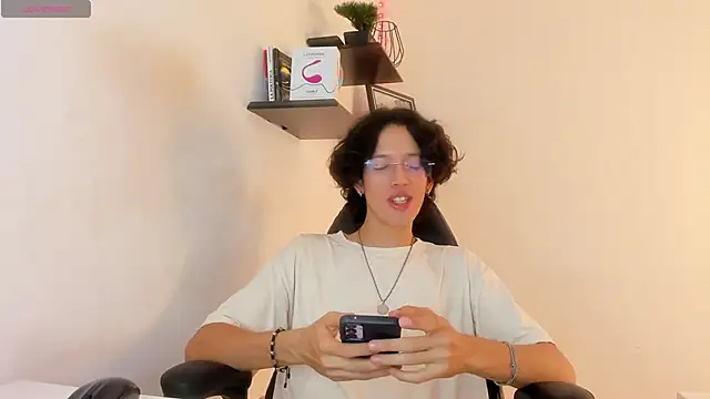 Snapshot of manu_vera chatting on 09/26/25, 07:51 manu vera online show from 09/26/25, 07:51
