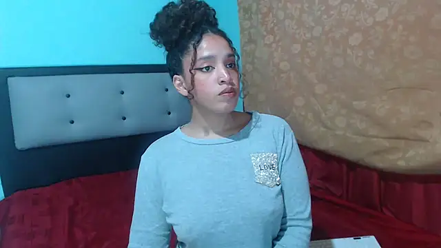 Snapshot of kalipso_n-jones chatting on 01/23/25, 08:56 kalipso n-jones online show from 01/23/25, 08:56