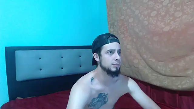 Snapshot of kalipso_n-jones chatting on 03/06/25, 07:54 kalipso n-jones online show from 03/06/25, 07:54