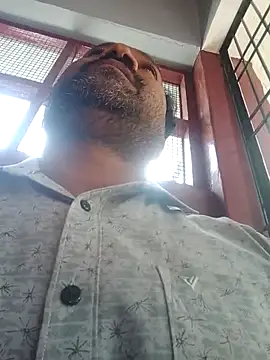 Snapshot of SSmadhu chatting on 10/25/25, 04:53 SSmadhu online show from 10/25/25, 04:53