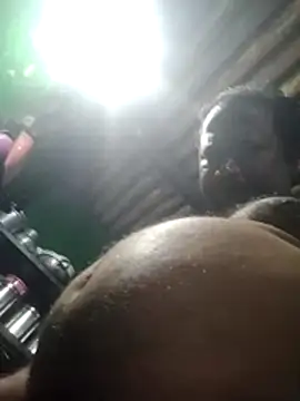 Snapshot of SSmadhu chatting on 11/22/25, 04:17 SSmadhu online show from 11/22/25, 04:17