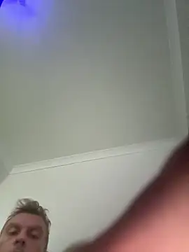 aus guy93 online show from 04/06/26, 03:59