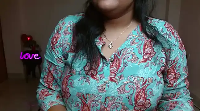 Snapshot of Naughty_Ayesha1 chatting on 02/26/25, 04:47 Naughty Ayesha1 online show from 02/26/25, 04:47