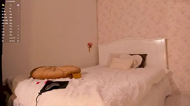 Snapshot of Allena_moan chatting on 05/13/26, 12:35 Allena moan online show from 05/13/26, 12:35