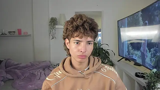 Snapshot of santy-kitty chatting on 11/22/25, 04:00 santy-kitty online show from 11/22/25, 04:00