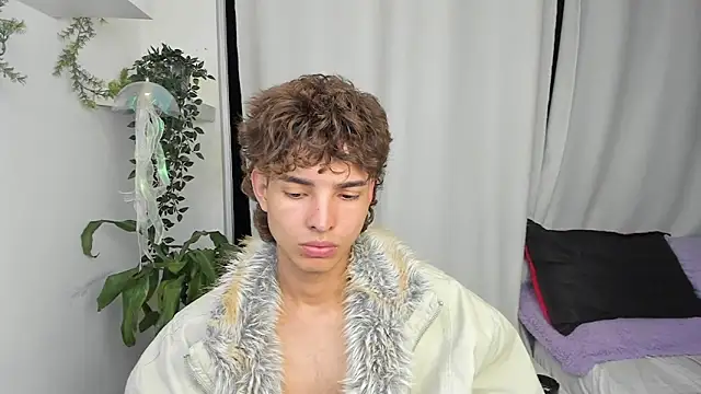 Snapshot of santy-kitty chatting on 01/10/26, 12:56 santy-kitty online show from 01/10/26, 12:56