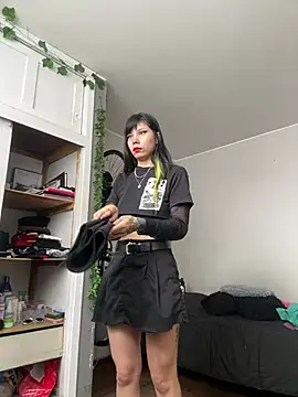 Snapshot of EemaHaruki chatting on 01/11/25, 06:23 EemaHaruki online show from 01/11/25, 06:23