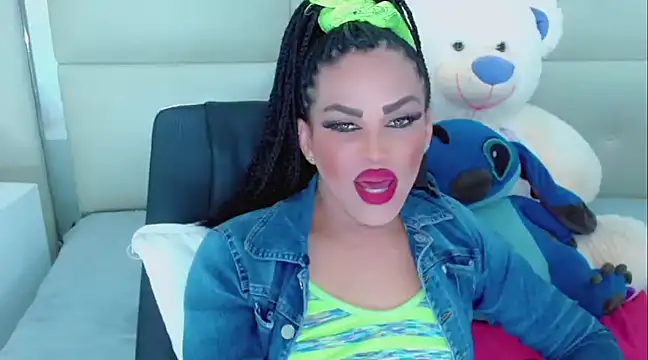 Snapshot of NathaliaCross chatting on 02/11/25, 11:01 NathaliaCross online show from 02/11/25, 11:01