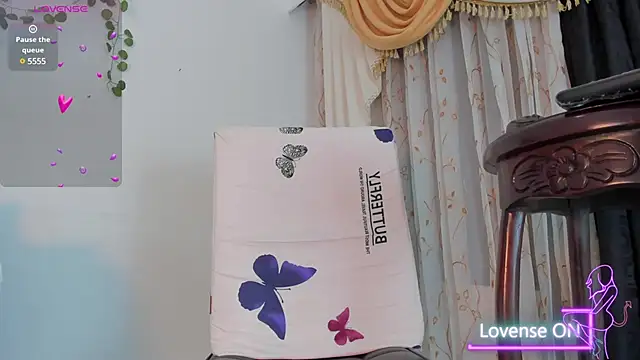 saskia secret online show from 02/22/25, 08:42