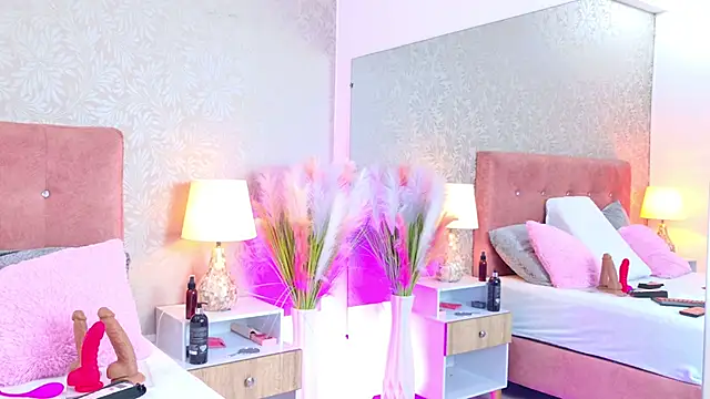 AlliciaKim online show from 10/13/25, 07:36