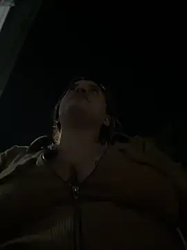 perlita05 online show from 03/23/25, 04:27