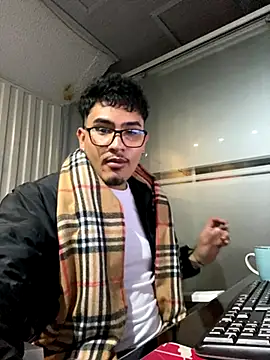 MatheoVelez online show from 09/16/25, 01:23