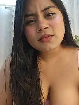 Snapshot of its_amesha chatting on 12/23/24, 11:06 its amesha online show from 12/23/24, 11:06