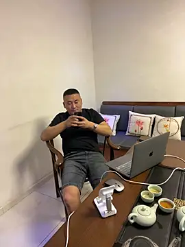 ShaoZian 1 online show from 10/26/25, 04:13