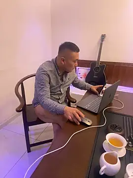 ShaoZian 1 online show from 11/23/25, 06:08