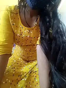 Snapshot of CutePriya613 chatting on 12/24/24, 09:50 CutePriya613 online show from 12/24/24, 09:50