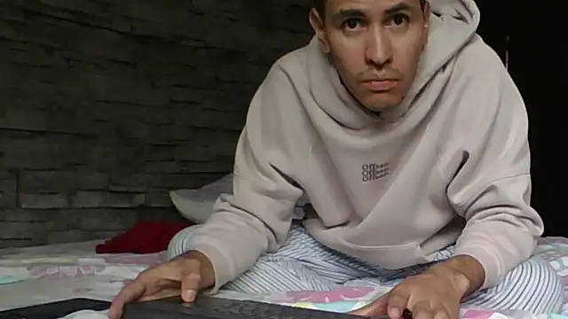 Sexylatin64 online show from 04/19/26, 06:10