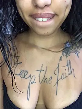 Lauana28 online show from 02/03/25, 06:07