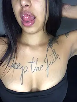 Lauana28 online show from 02/07/25, 09:58