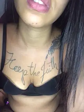 Lauana28 online show from 02/11/25, 12:28