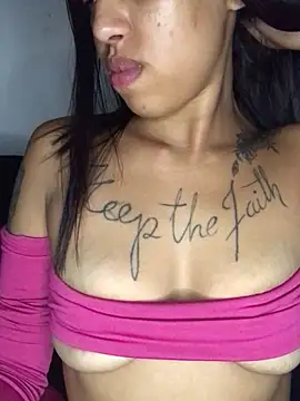 Lauana28 online show from 02/12/25, 05:37