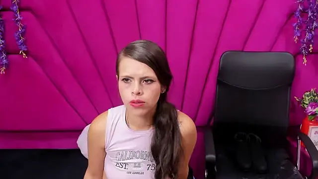 Mariana Benett online show from 01/29/25, 08:04